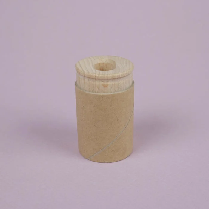 Taille-crayon en bois avec réservoir en carton KUM – Image 2