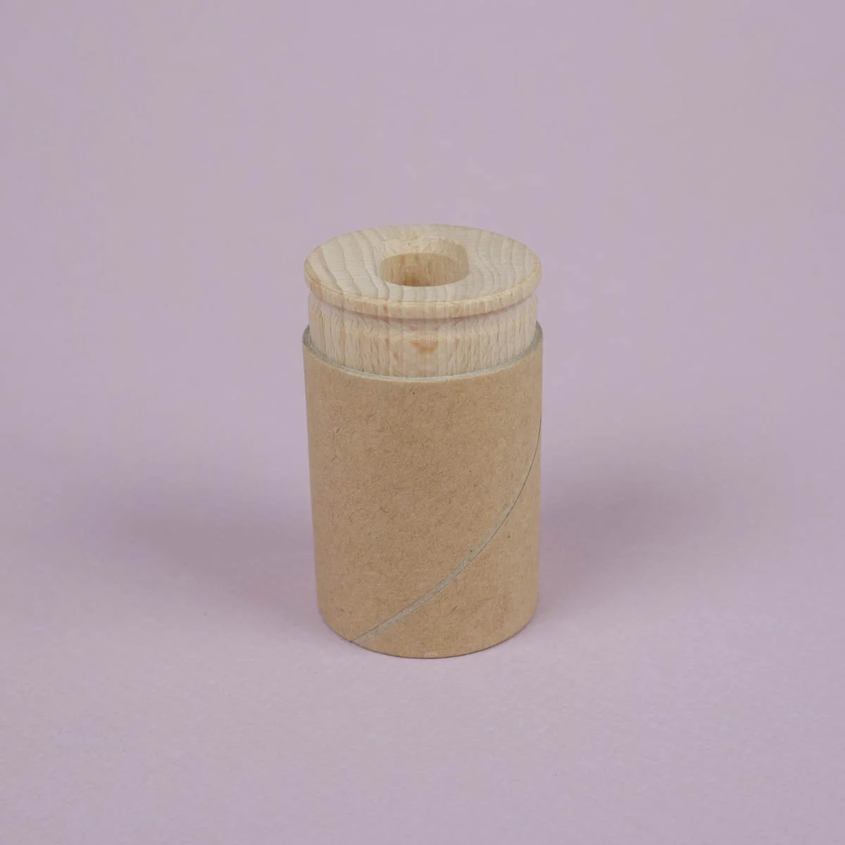 Taille-crayon en bois avec réservoir en carton KUM – Image 2