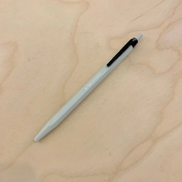Stylo-bille Caran d'Ache 825 – Image 2