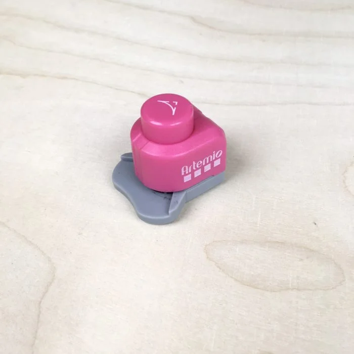 Mini perforatrice à coins arrondis Artemio