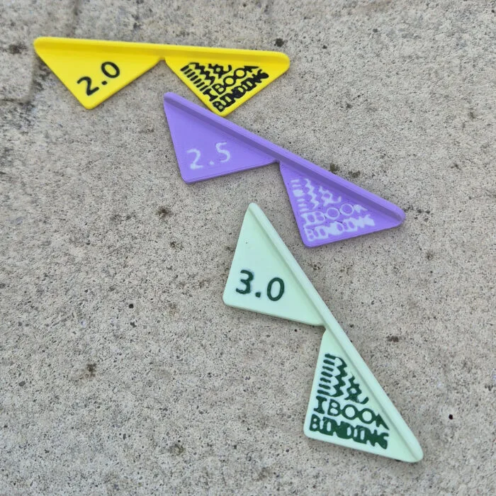Gabarit de découpe de coins - nouvelles couleurs en précommande