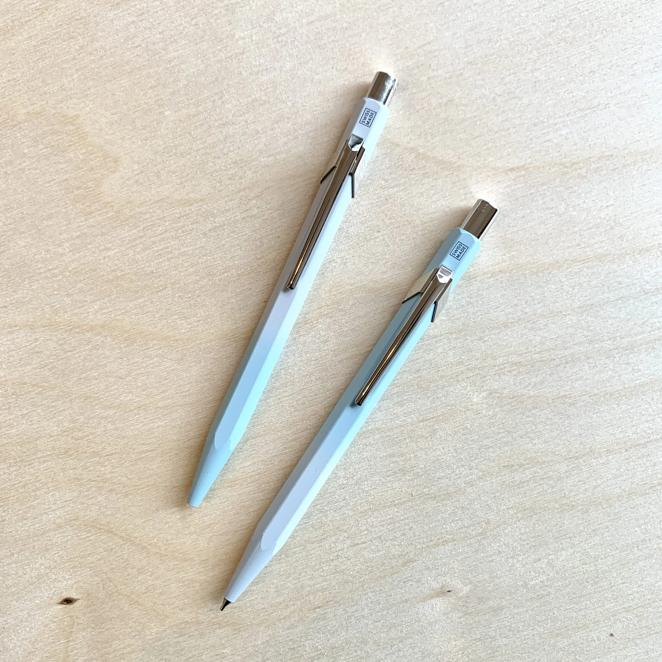 Caran d'Ache Blue Lagoon Stylo Bille + Porte-Mine