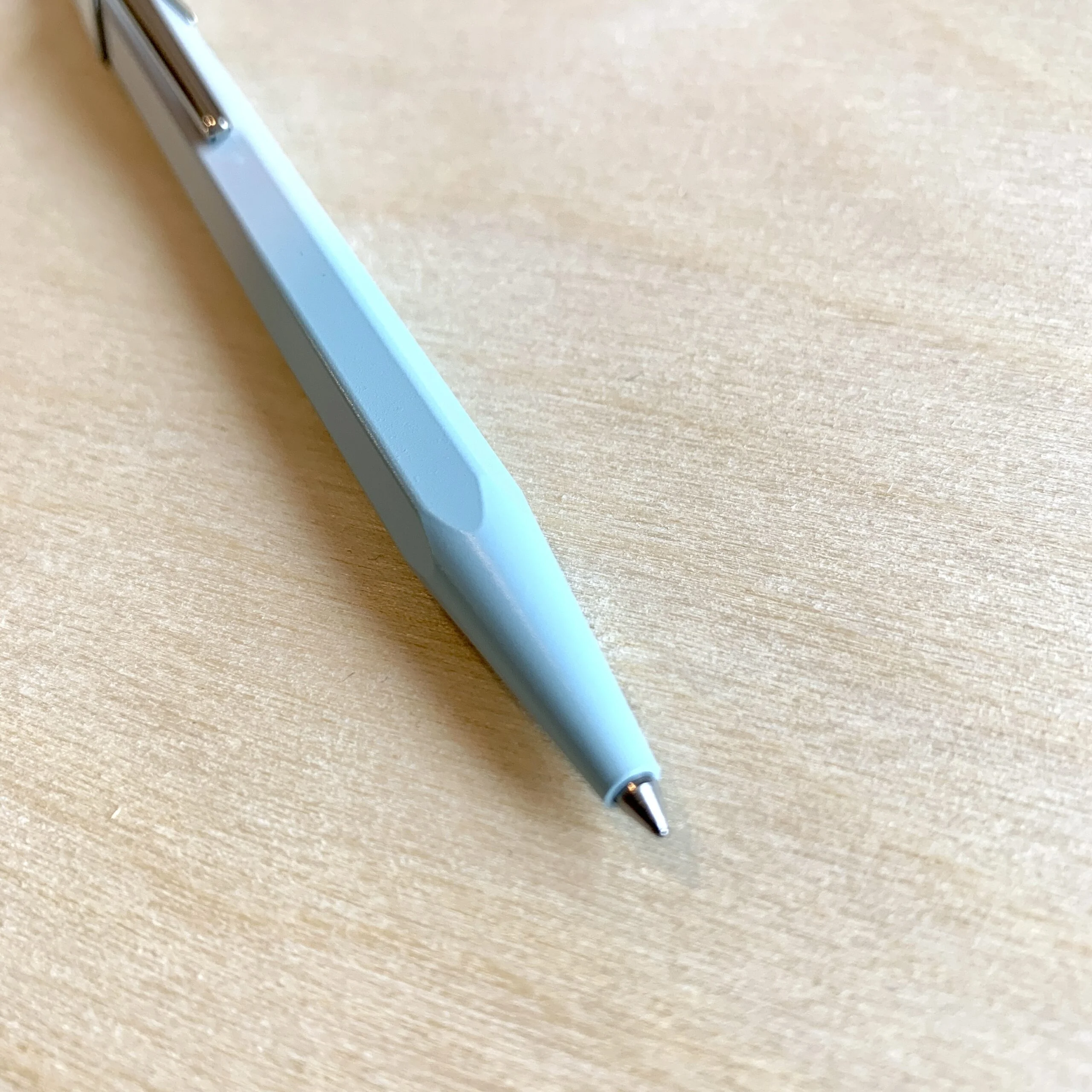 Caran d'Ache Blue Lagoon Stylo Bille + Porte-Mine – Image 4