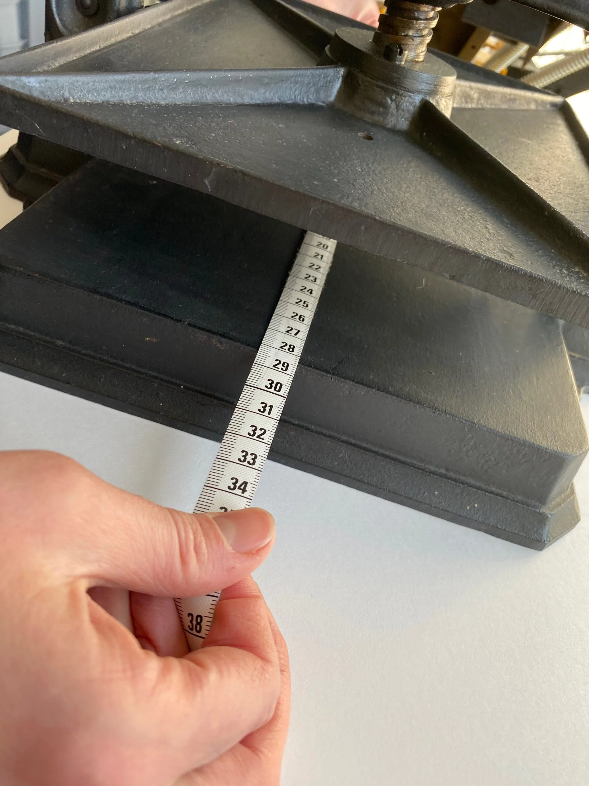 Presse de reliure vintage – Image 3